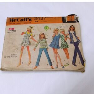 McCall's 2437 Girls' Coordinates Sewing Pattern‎ Vintage 1970s / #6352